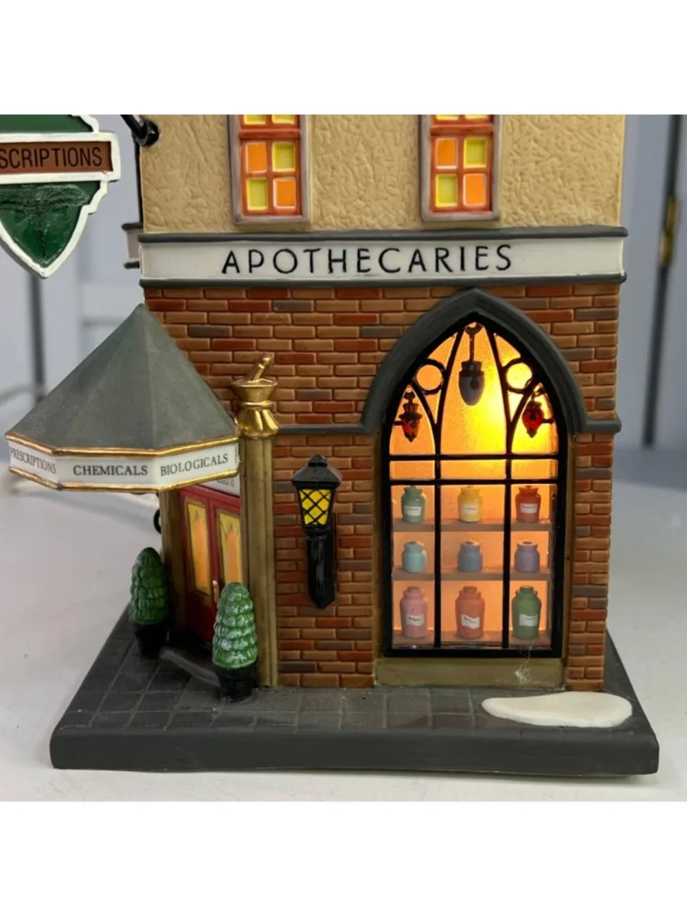 Dept 56 Foster Pharmacy Christmas in the City Lighted Building - 2000 (NO Box)